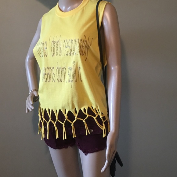 Handcrafted fringe graphic blouse/top NWOT - Picture 6 of 7